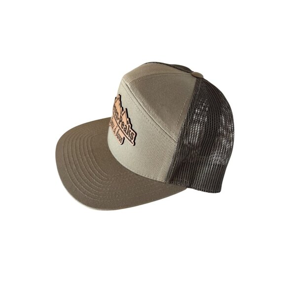 Richardson Snapback Trucker Hat Seven Peaks Fence & Barn Logo Adjustable Tan/Bla - Picture 2 of 7